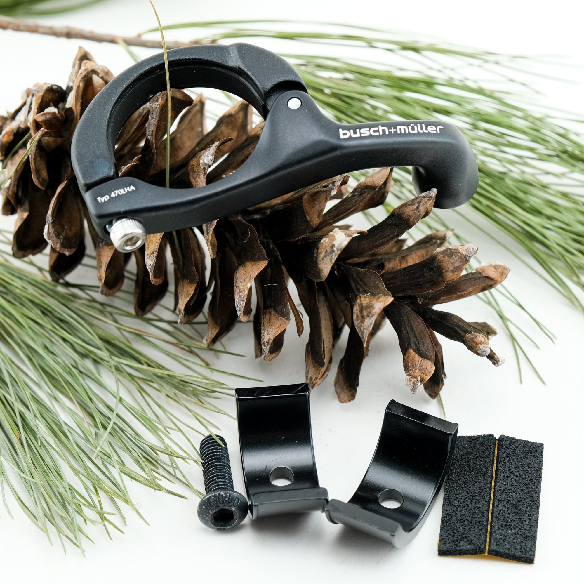 Busch and Muller Handlebar Mount for Dynamo Light (25 4 31 8 bars) Busch and Muller Handlebar Mount for Dynamo Light (25 4 31 8 bars)