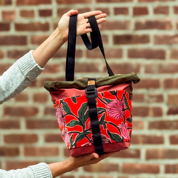 Fifth Season Canvas Bulldog Front Handlebar Bag (Rose / Tulip / Olive)