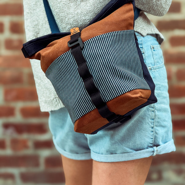 Fifth Season Canvas Bulldog Front Handlebar Bag (Navy / Striped Denim / Redwood)