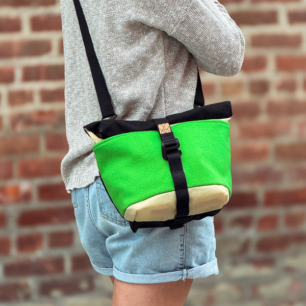 Fifth Season Canvas Bulldog Front Handlebar Bag (Natural / Bright Green / Black