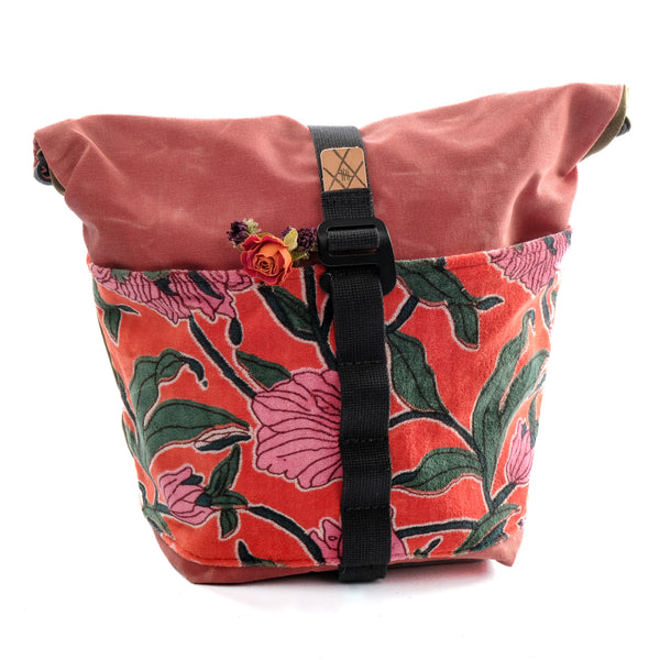 Fifth Season Canvas Bulldog Front Handlebar Bag (Rose / Tulip / Olive)