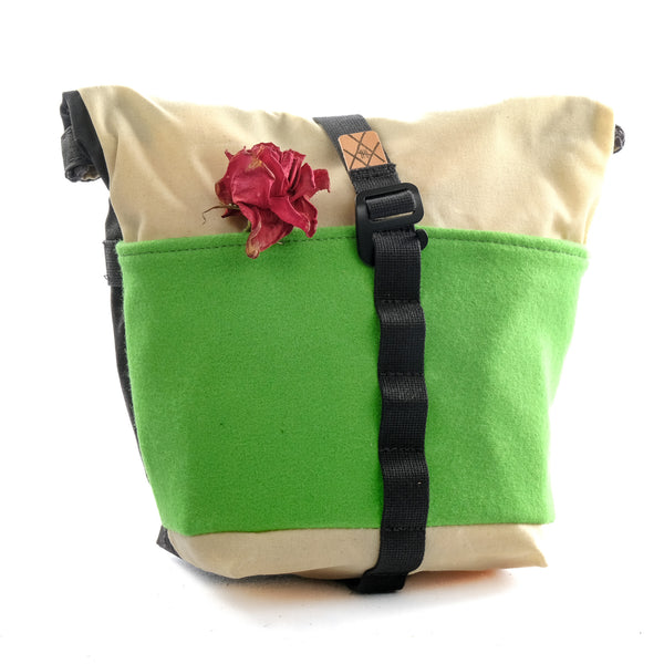 Fifth Season Canvas Bulldog Front Handlebar Bag (Natural / Bright Green / Black