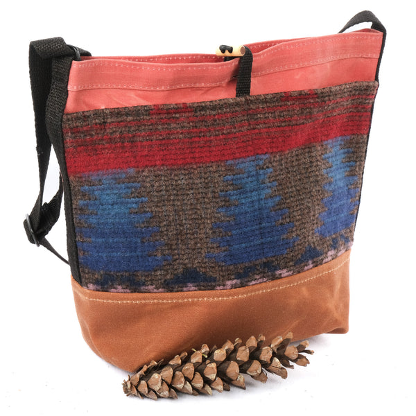 Fifth Season Kedge Sack Kedge (Blueberry Wool/ Redwood Bottom)