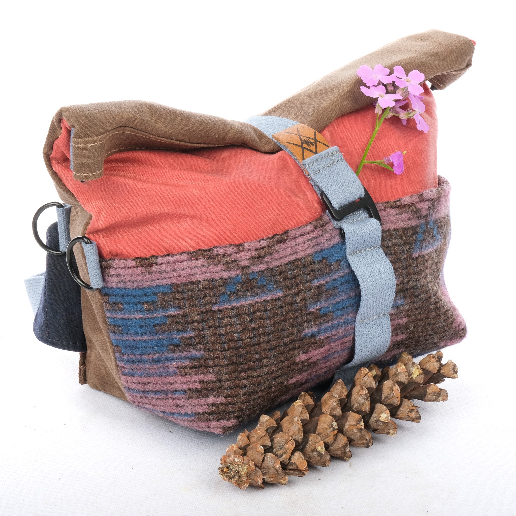 Fifth Season Canvas Bulldog Front Handlebar Bag V2 (Dusty