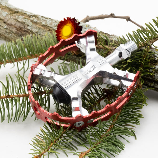 Blue Lug MKS XC Bear Trap III (Silver Body / Red Cage)