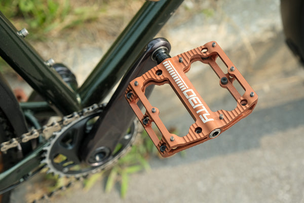 Tanglefoot Moonshiner Large Demo (SRAM Rival / GX)
