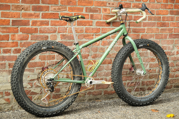 Analog Built Medium Surly Wednesday