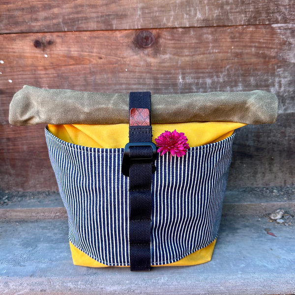 Fifth Season Canvas Bulldog Front Handlebar Bag (Railroad Stripe/Mustard/Olive)