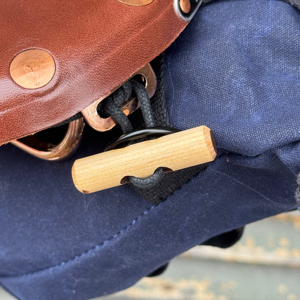 Fifth Season Trillium Tool Pouch (Navy)