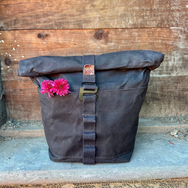 Fifth Season Canvas Bulldog Front Handlebar Bag (Black)