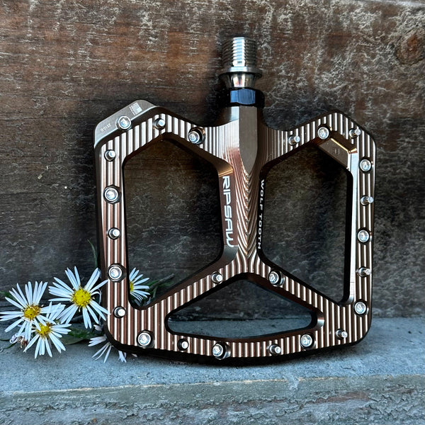 Wolf Tooth Ripsaw Aluminum Pedals (Espresso)