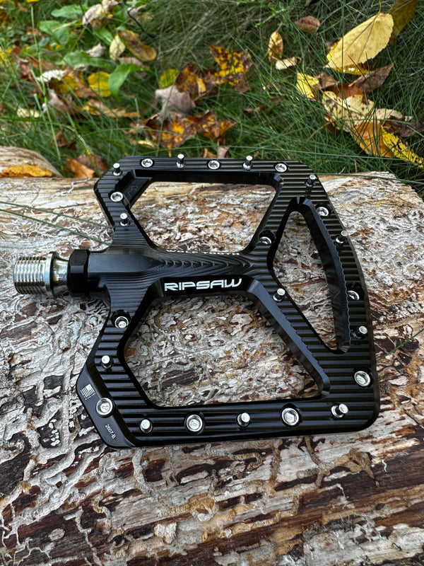 Wolf Tooth Ripsaw Aluminum Pedals (Black)