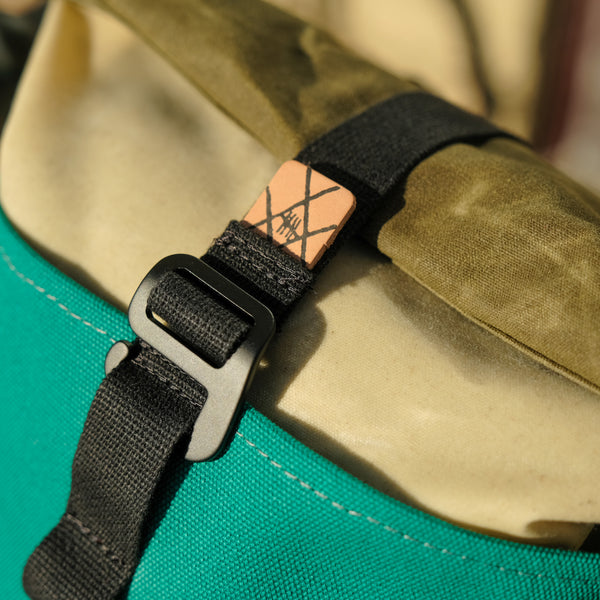 Fifth Season Canvas Bulldog Front Handlebar Bag V3 (Natural / Emerald / Olive)