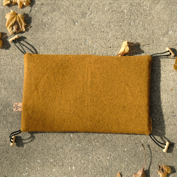 Fifth Season Canvas: Pat Mat for Wald MEDIUM 137 baskets (Mustard Wool / Burgundy Canvas)