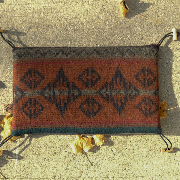 Fifth Season Canvas: Pat Mat for Wald MEDIUM 137 baskets (Burnt Orange Wool / Brown Canvas